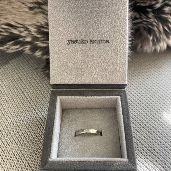 Platinum Ring Size 9.5 - Picture 2 of 2